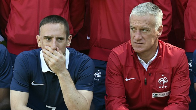Ribery à côté du sélectionneur Didier Deschamps